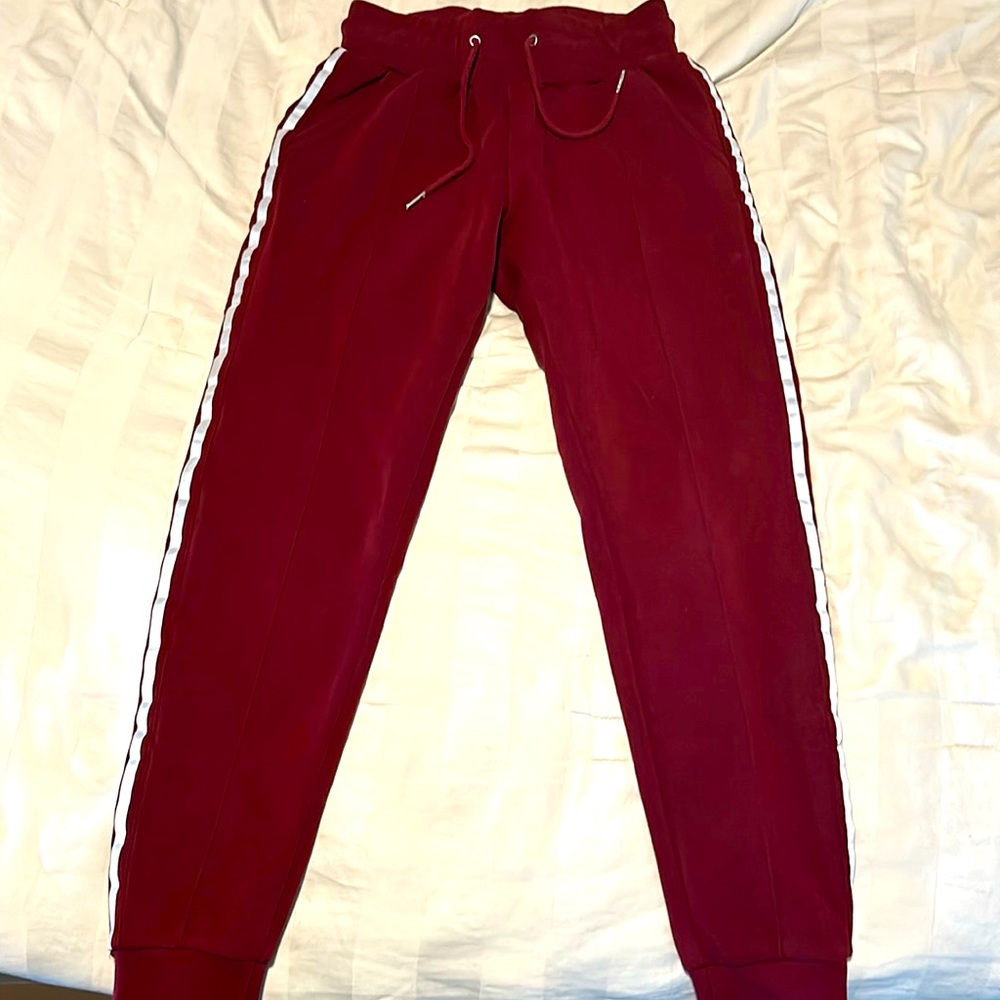 Buffbunny stripped joggers.